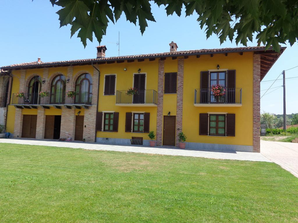 La Casa In Rivalta Villa Verduno Exterior photo