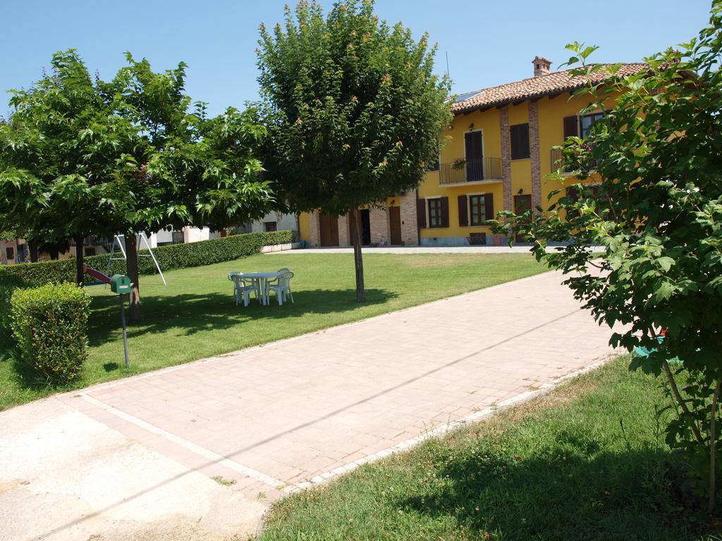 La Casa In Rivalta Villa Verduno Exterior photo